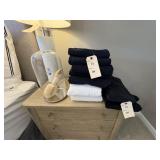 11PC BATHROOM ITEMS