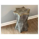 ACCENT TABLE