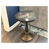 ACCENT TABLE