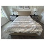 QUEEN BED