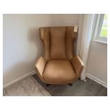 SWIVEL CHAIR