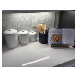 6PC KITCHEN ITEMS
