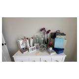 ASSORTED DECOR ITEMS