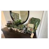 ASSORTED DECOR ITEMS