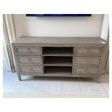 MEDIA CABINET