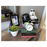 ASSORTED DECOR ITEMS