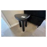ACCENT TABLE