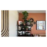 ASSORTED DECOR ITEMS