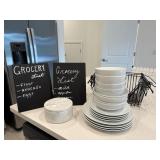 ASSORTED KITCHEN ITEMS