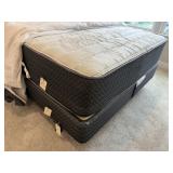 QUEEN MATTRESS SET