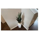 FAUX FLOOR PLANT
