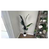 FAUX FLOOR PLANT