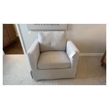 SWIVEL ARMCHAIR