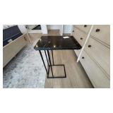 ACCENT TABLE