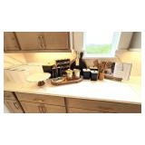 ASSORTED KITCHEN ITEMS