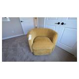 SWIVEL ARMCHAIR