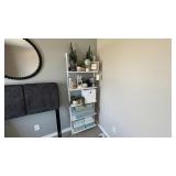 ASSORTED DECOR ITEMS