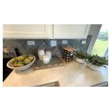 ASSORTED KITCHEN ITEMS