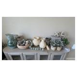 ASSORTED DECOR ITEMS