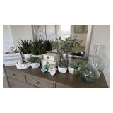 ASSORTED DECOR ITEMS