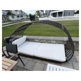 LOUNGE BED
