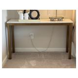 CONSOLE TABLE