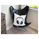 ACCENT CHAIR