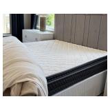 QUEEN MATTRESS SET