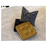 3PC ASSORTED PILLOWS