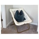 ACCENT CHAIR
