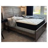 QUEEN BED