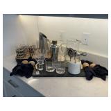 ASSORTED KITCHEN ITEMS