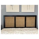 QUEEN BED
