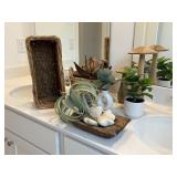 8PC ASSORTED DECOR
