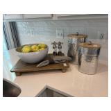 6PC ASSORTED KITCHEN ITEMS