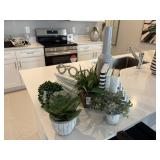 ASSORTED DECOR ITEMS