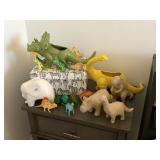 ASSORTED DECOR ITEMS