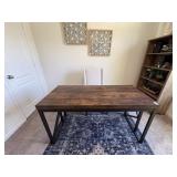 DESK & DESK CHAIR