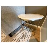 ACCENT TABLE