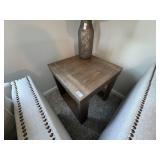 ACCENT TABLE