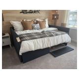 DAYBED W/MATTRESS