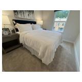 8PC QUEEN BEDDING