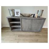 MEDIA CABINET