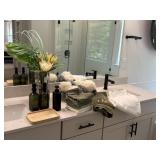 ASSORTED BATH Dï¿½COR ITEMS