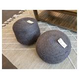 2PC POUFS