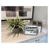 ASSORTED DECOR ITEMS