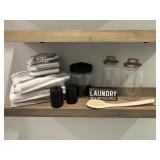 ASSORTED BATHROOM ITEMS