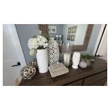 ASSORTED DECOR ITEMS