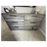 2PC DRESSER & NIGHTSTAND