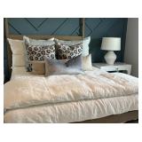 10PC QUEEN BEDDING